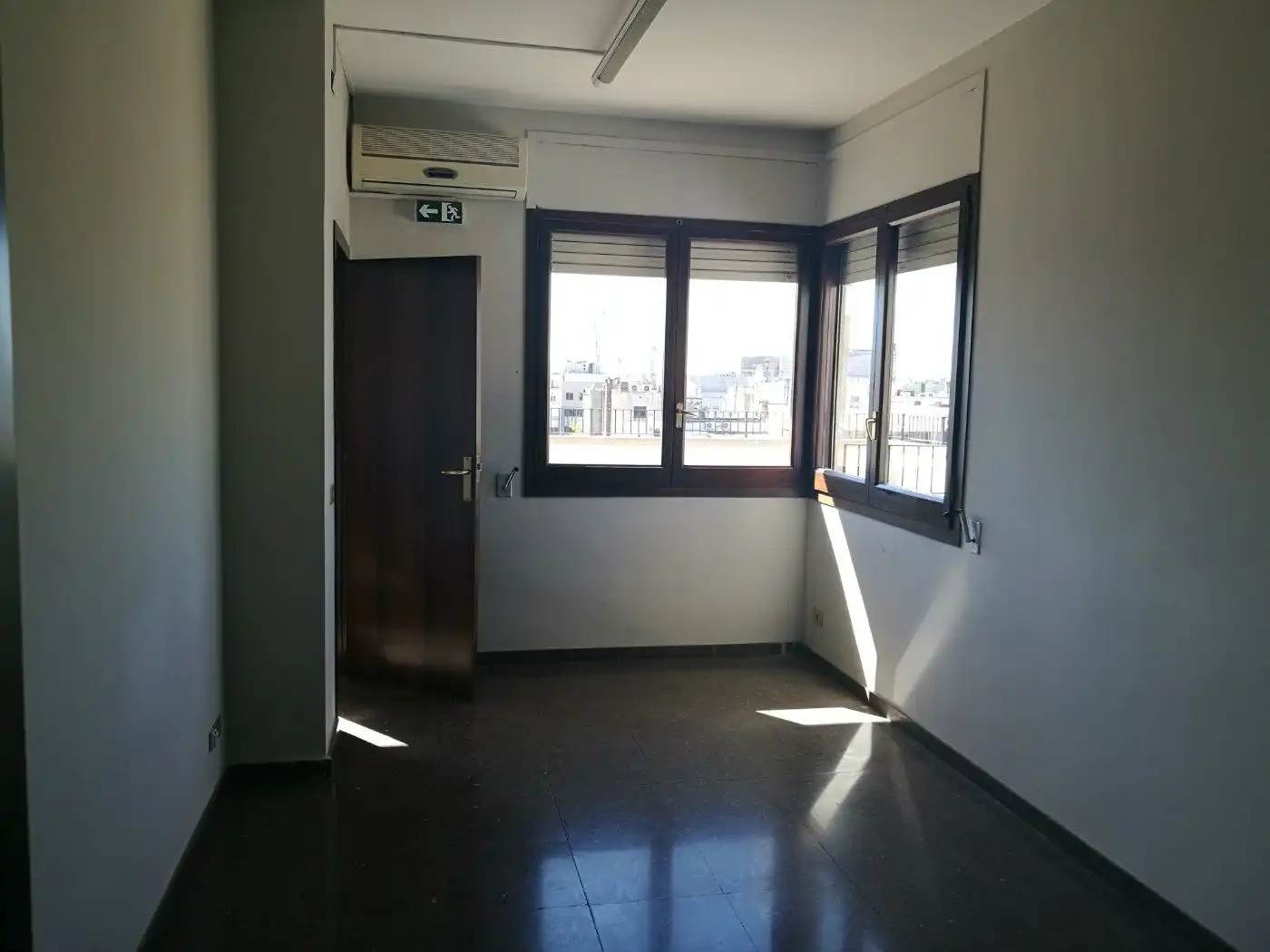 Büro zur Miete in Barcelona mit Klimaanlage und Heizung