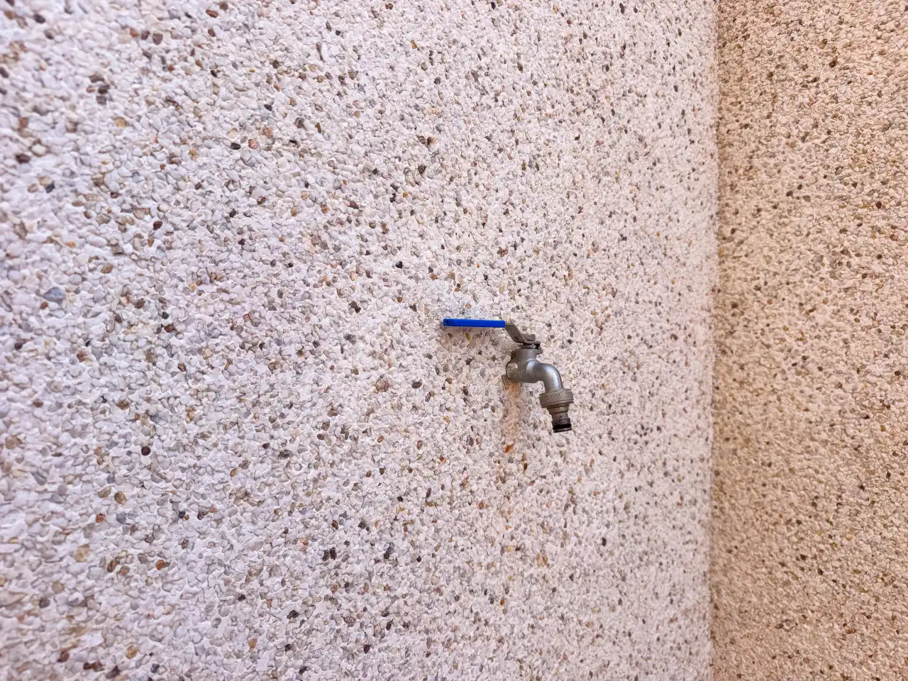 Vista exterior de Casa adosada en venda en Torrevieja amb Aire condicionat, Calefacció i Jardí privat