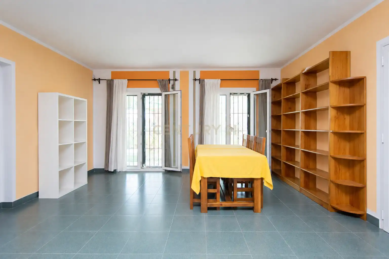 Comedor de Casa o chalet en venta en Alicante / Alacant con Jardín privado, Trastero y Piscina