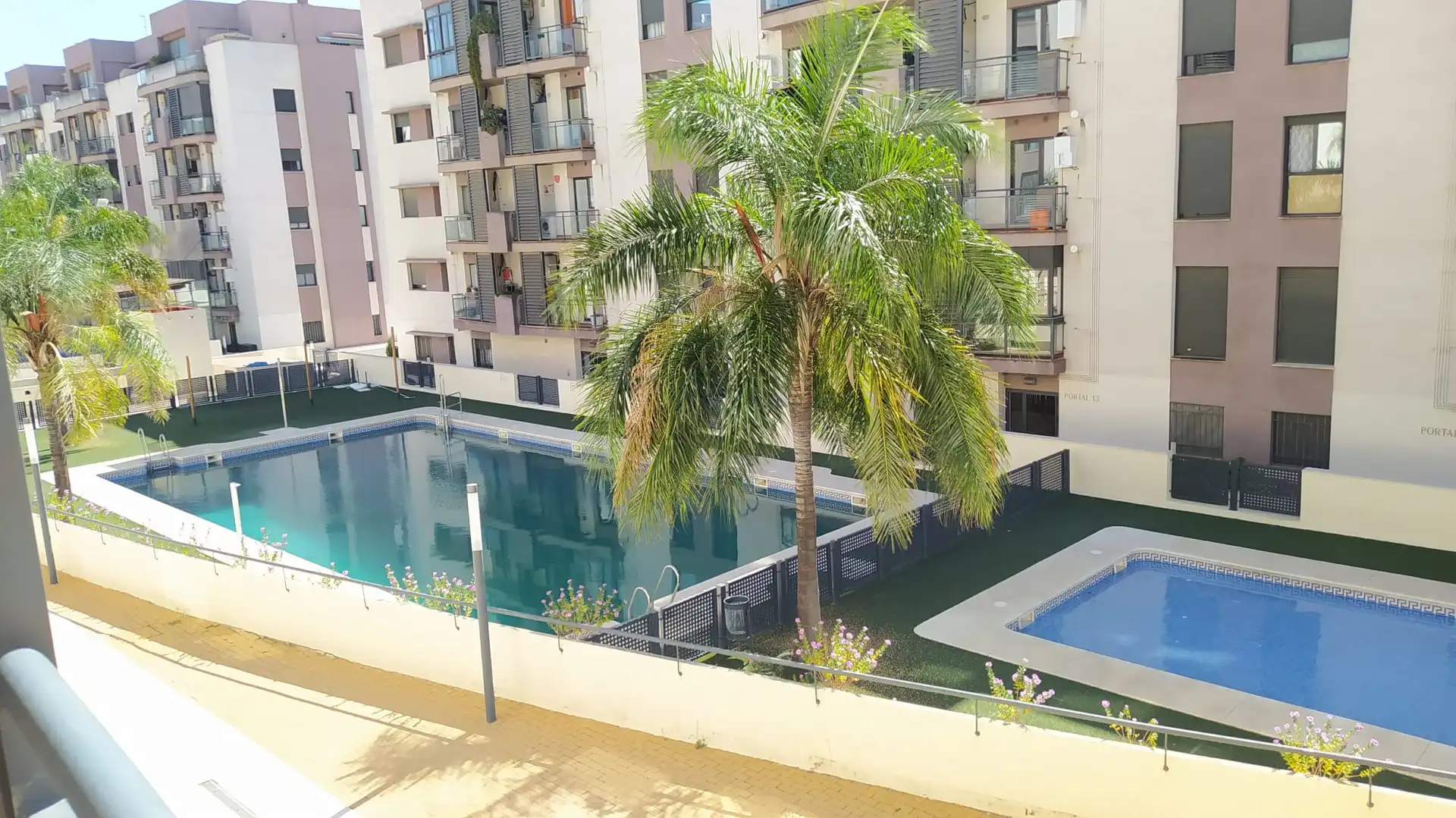 Flat with pool to rent in Casco Antiguo