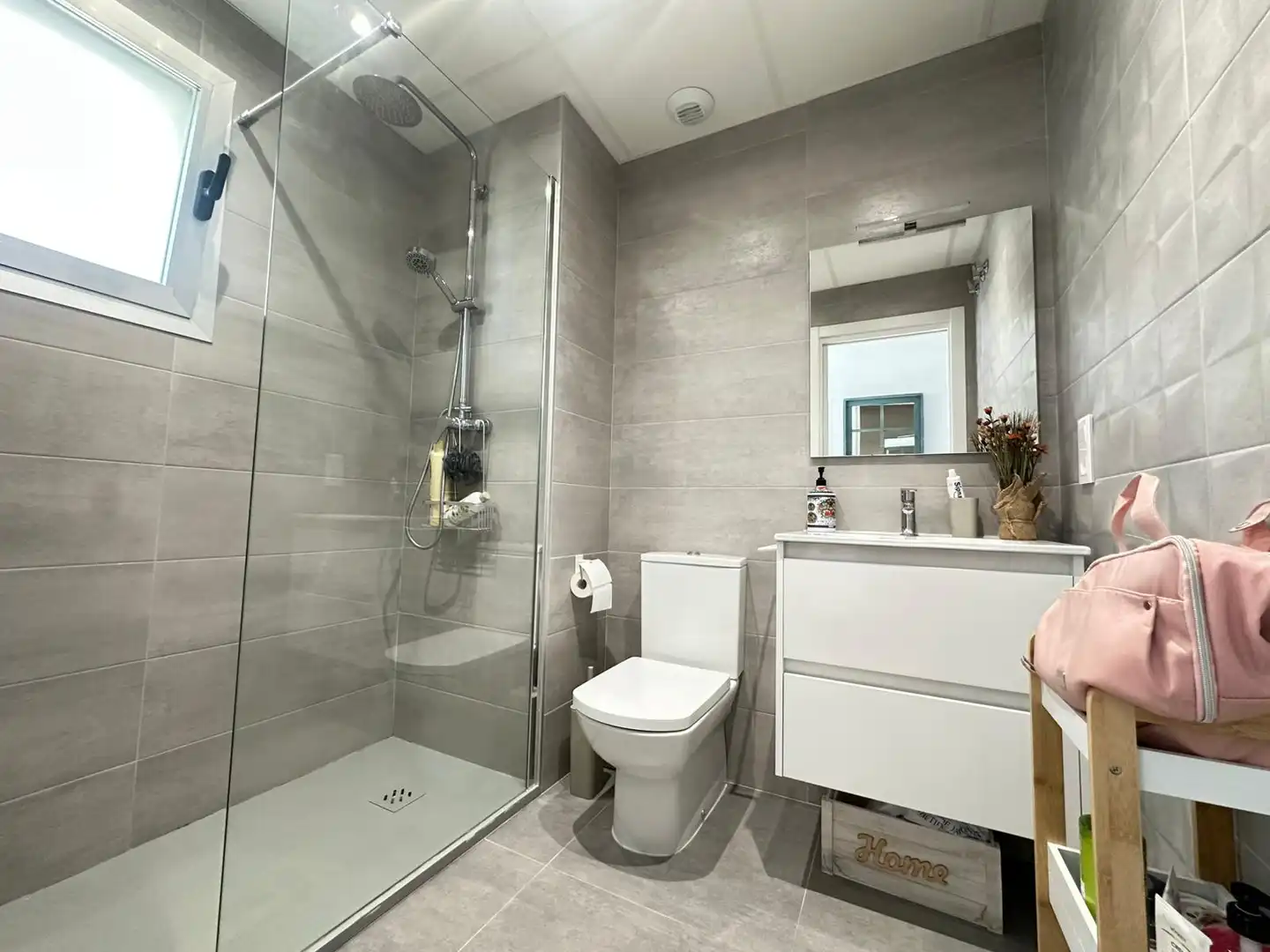 Bany de Apartament de lloguer en Daimús amb Moblat, Balcó i Piscina comunitària