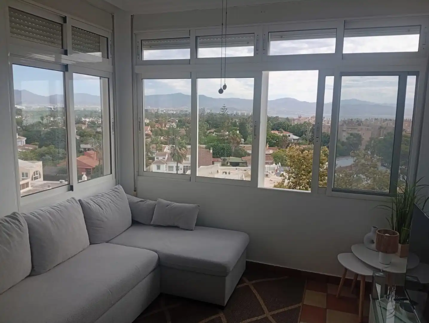 Terraza de Estudio de alquiler en Málaga con Terraza, Amueblado y Piscina comunitaria