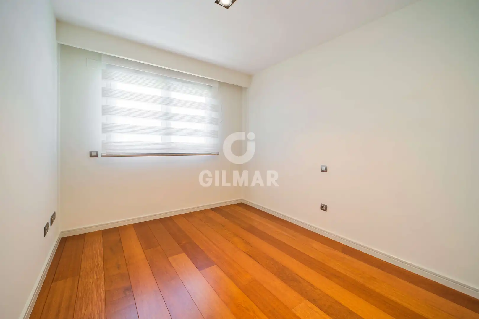 Bedroom of Duplexes for sale in Pozuelo de Alarcón  with Heating, Private garden and Storage room