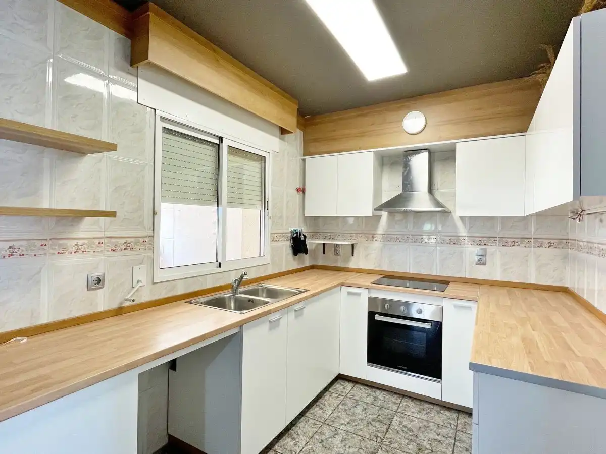 Cuina de Casa o xalet en venda en Santa Bàrbara amb Terrassa