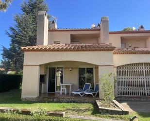 Jardí de Casa o xalet de lloguer en Mont-roig del Camp amb Terrassa i Piscina