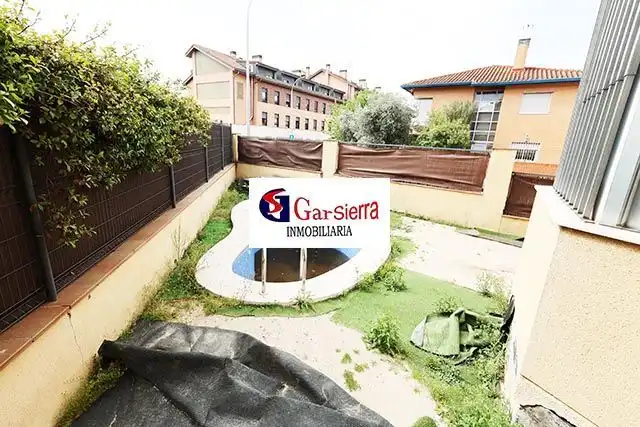 Jardín de Casa o chalet en venta en Madrid con Calefacción, Jardín privado y Terraza