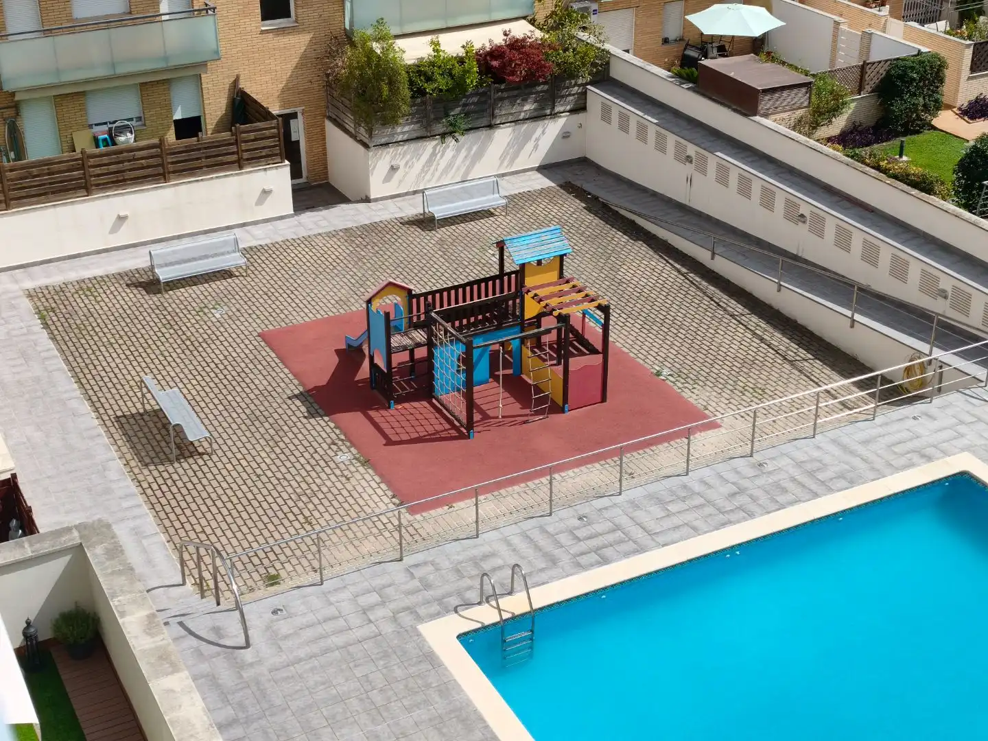 Appartamento con piscina in vendita a Carrer Joaquim Casas 11, imagen 7