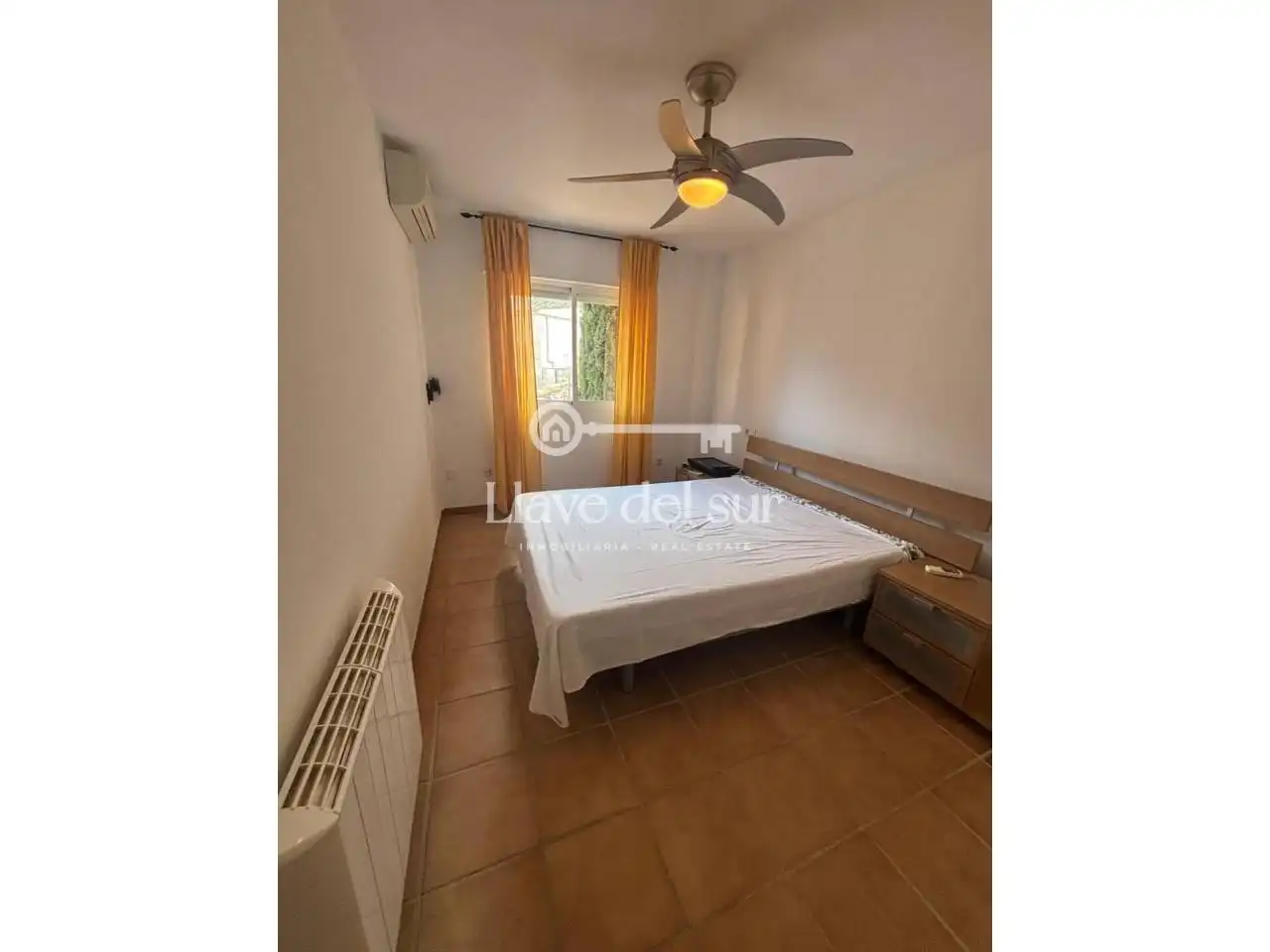 Habitación de Piso en venta en Águilas con Trastero, Balcón y Piscina comunitaria