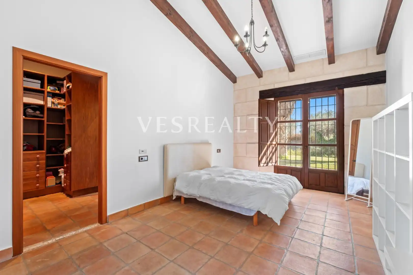 Vista exterior de Casa o xalet en venda en Elche / Elx amb Aire condicionat, Calefacció i Jardí privat