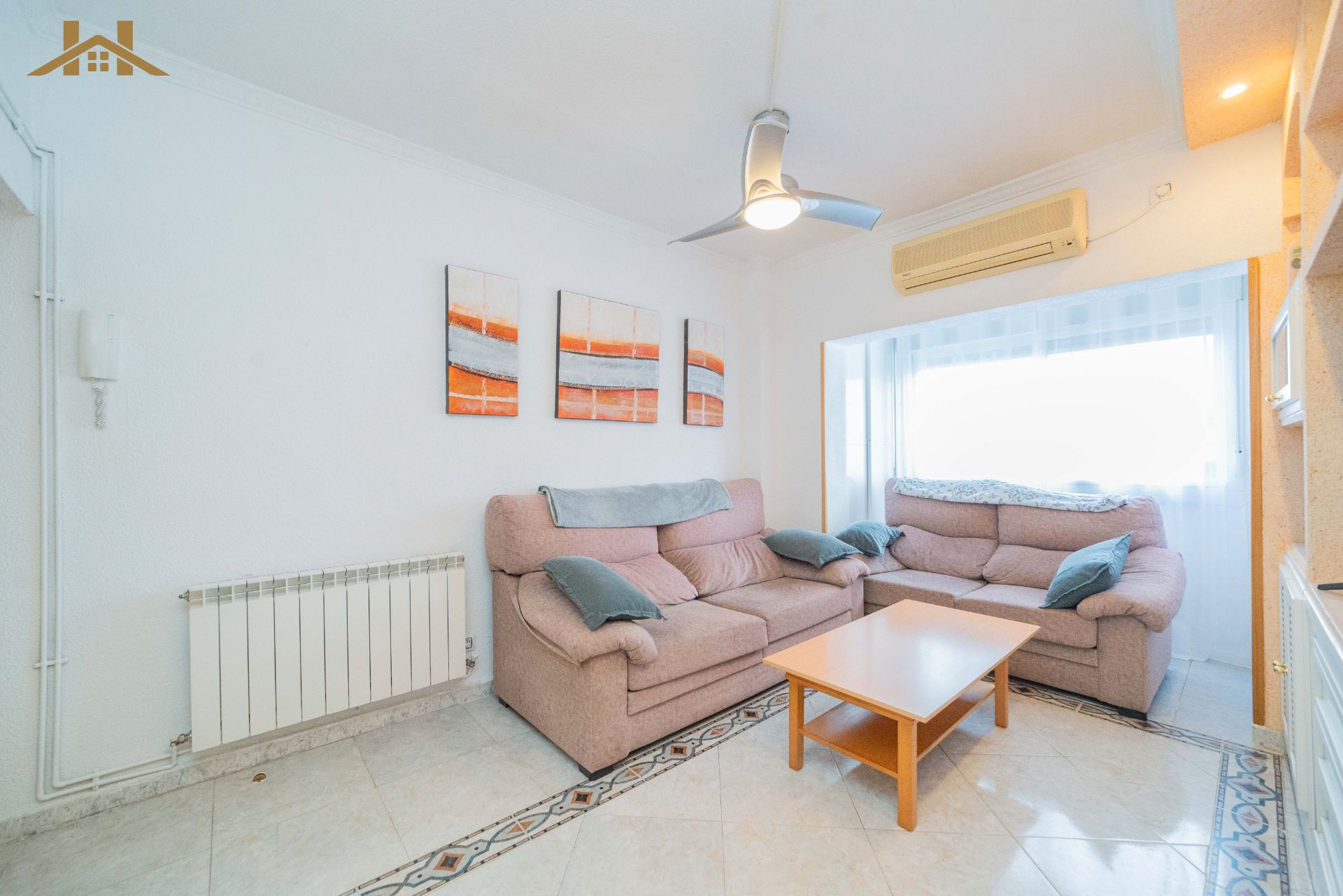 Living room of Flat for sale in Leganés  with Air Conditioner and Heating