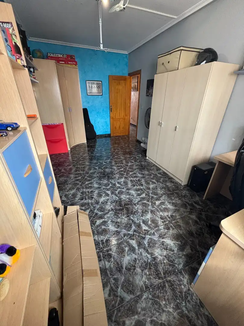 Casa adosada en venta en Calle MARIA DE ZAYAS-B SANTIAGO, 28, Miranda