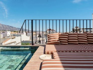 Adosado con piscina en venta en San Pedro de Alcántara