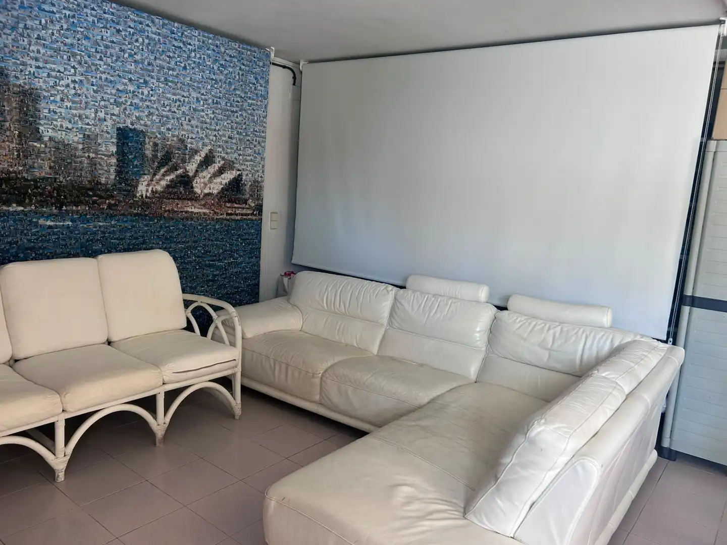 Sala de estar de Casa o chalet en venta en L'Escala con Aire acondicionado, Calefacción y Jardín privado