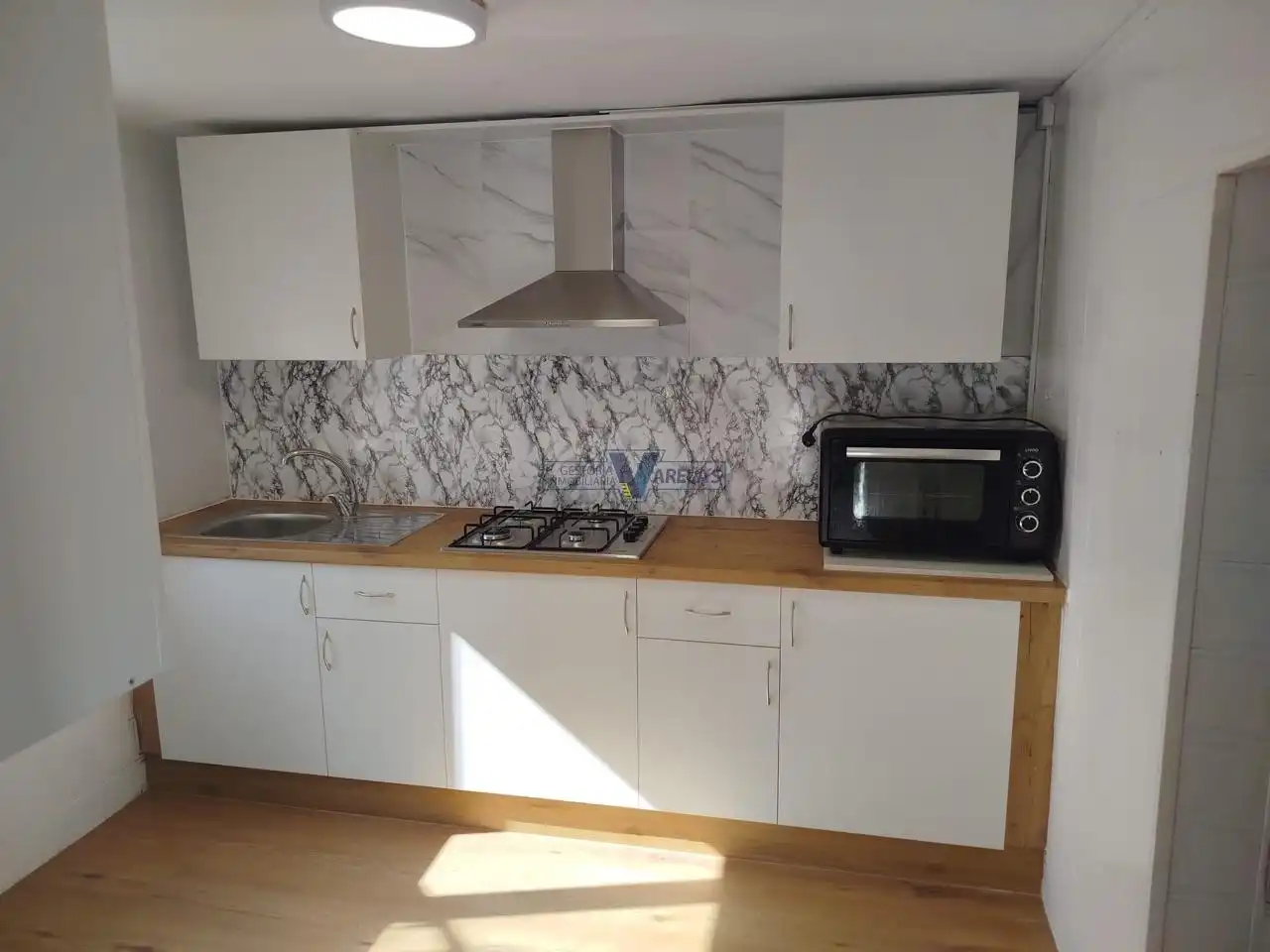 Kitchen of Houses for rent in Coles  with Heating and Private garden