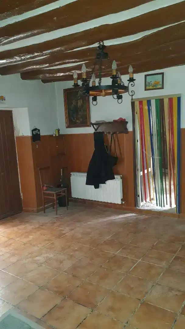 Finca rústica en venda en Luna amb Moblat, Forn i Rentadora