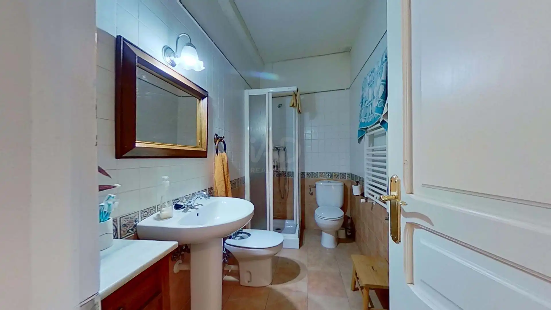 Badezimmer von Einfamilien-Reihenhaus zum Verkauf in Cervià de Les Garrigues mit Heizung und Terrasse