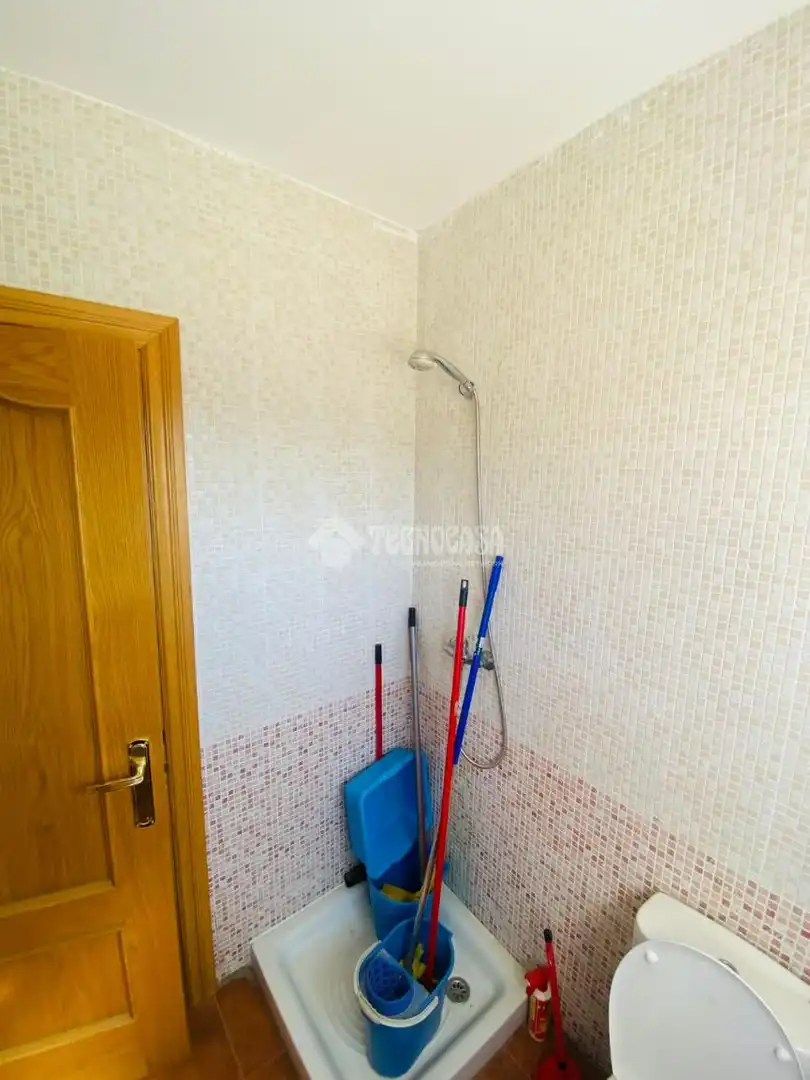 Badezimmer von Haus oder Chalet zum Verkauf in Escalona mit Klimaanlage, Abstellraum und Balkon