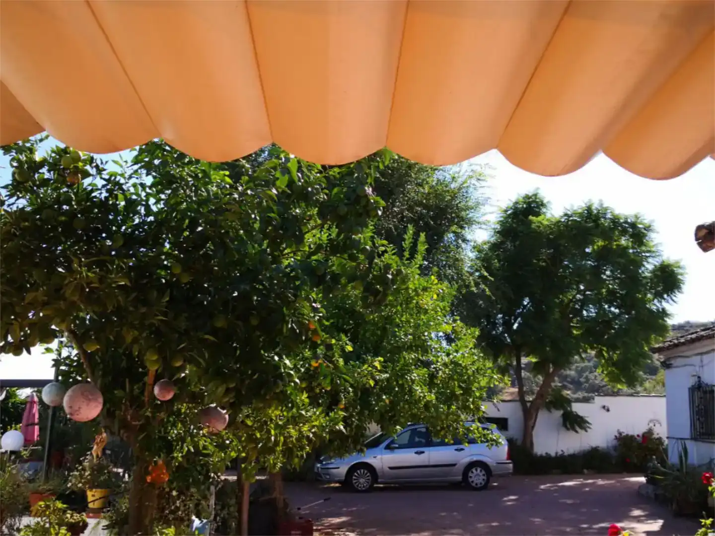 Vista exterior de Pis en venda en El Castillo de las Guardas amb Aire condicionat, Jardí privat i Traster