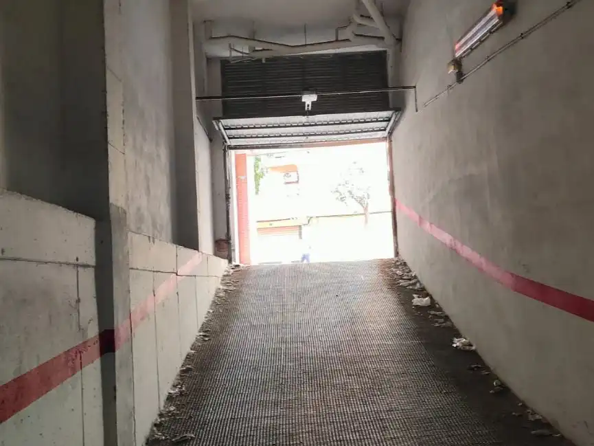 Garage zur Miete in Valencia