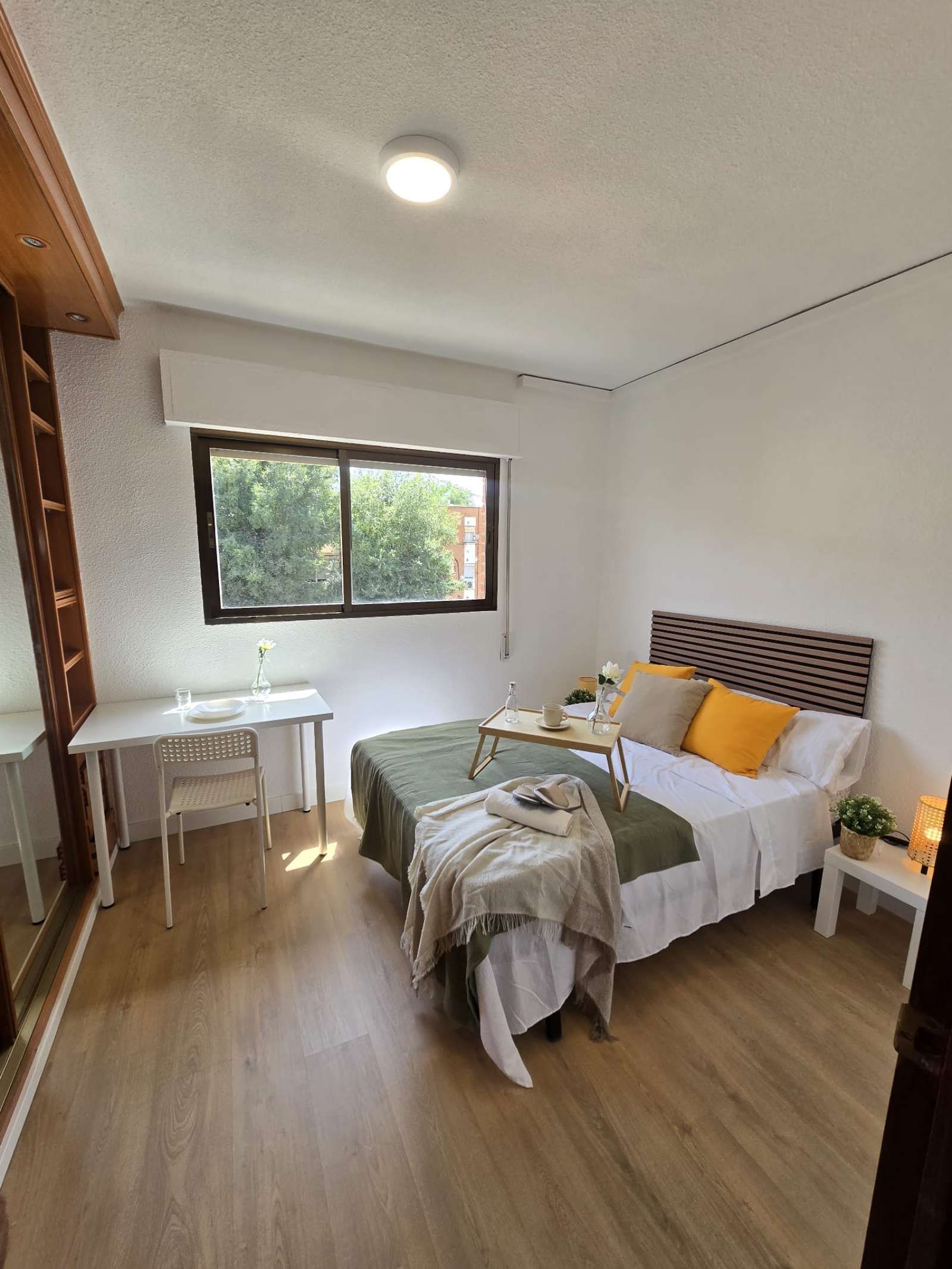 Dormitori de Estudi per a compartir en  Madrid Capital amb Aire condicionat, Calefacció i Terrassa