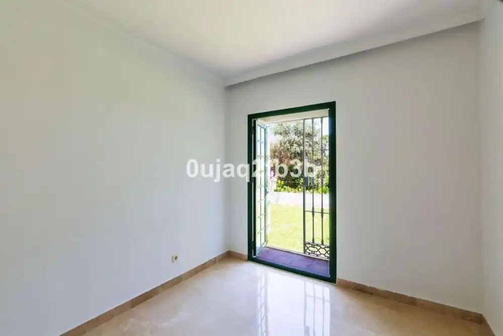 Habitación de Casa adosada en venta en Marbella con Aire acondicionado, Jardín privado y Terraza