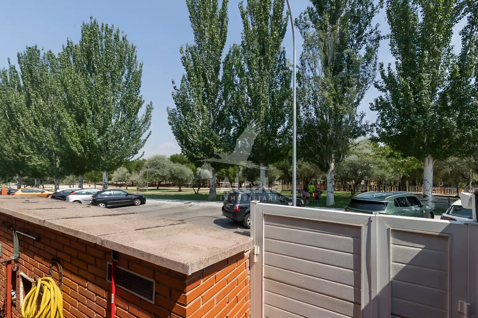 Vista exterior de Casa adosada en venda en Mejorada del Campo amb Aire condicionat, Calefacció i Traster