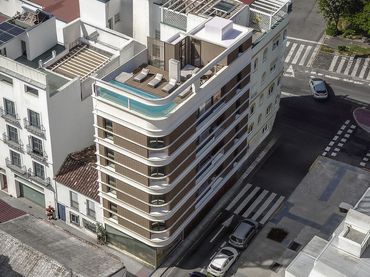 Baixos amb balcó en venda a Estepona Pueblo