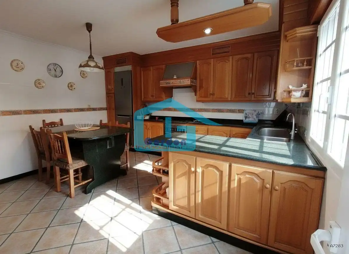 Cocina de Piso de alquiler en Meaño con Calefacción, Terraza y Amueblado