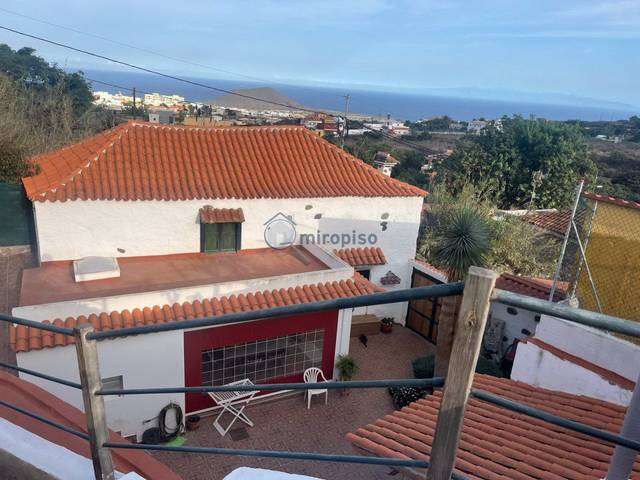 Casa-chalet en Venta en Las Coloradas en Centro