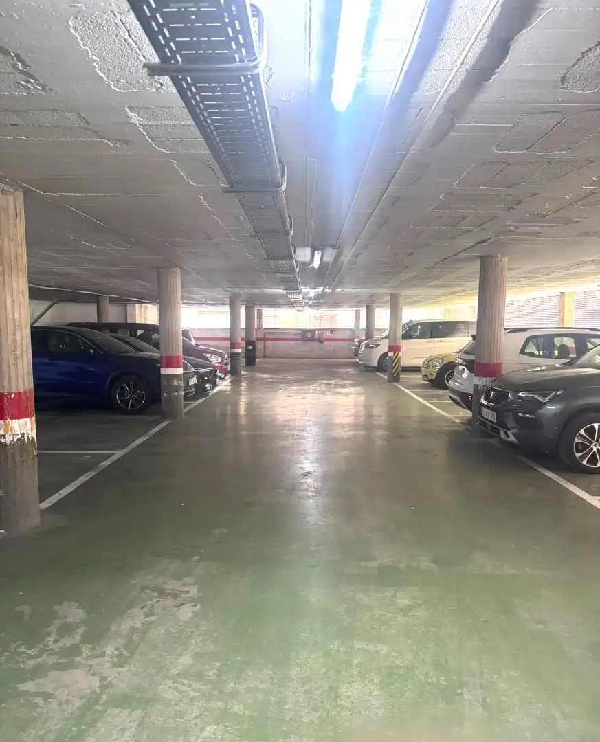 Einzelparkplatz zum Verkauf in Carrer de la Duquessa d'Orleans 28, imagen 5