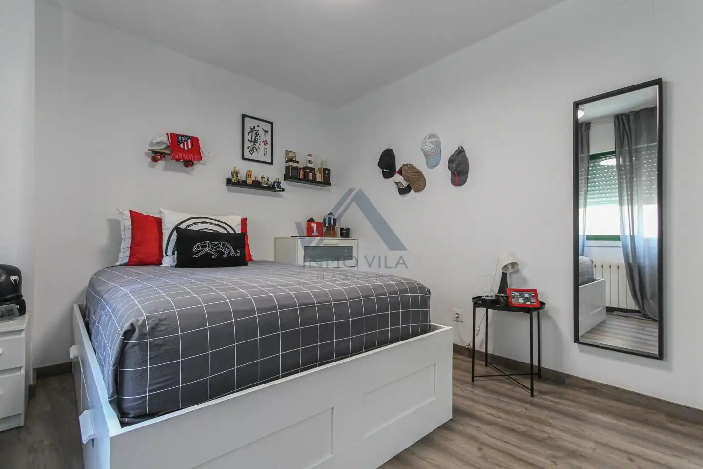 Schlafzimmer von Wohnung zum Verkauf in Montcada i Reixac mit Klimaanlage, Terrasse und Möbliert