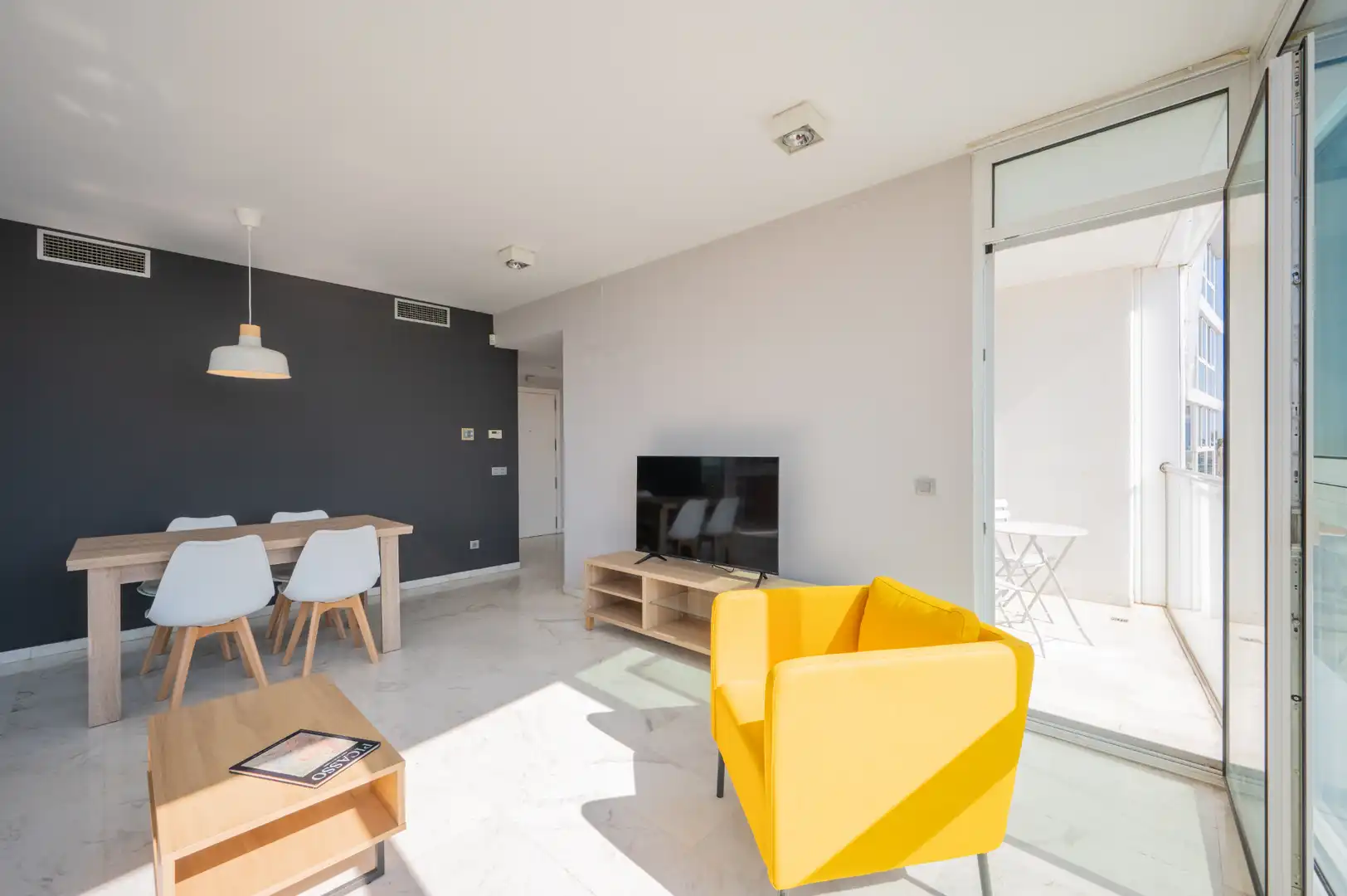 Sala de estar de Piso en venta en Barcelona con Aire acondicionado, Calefacción y Terraza
