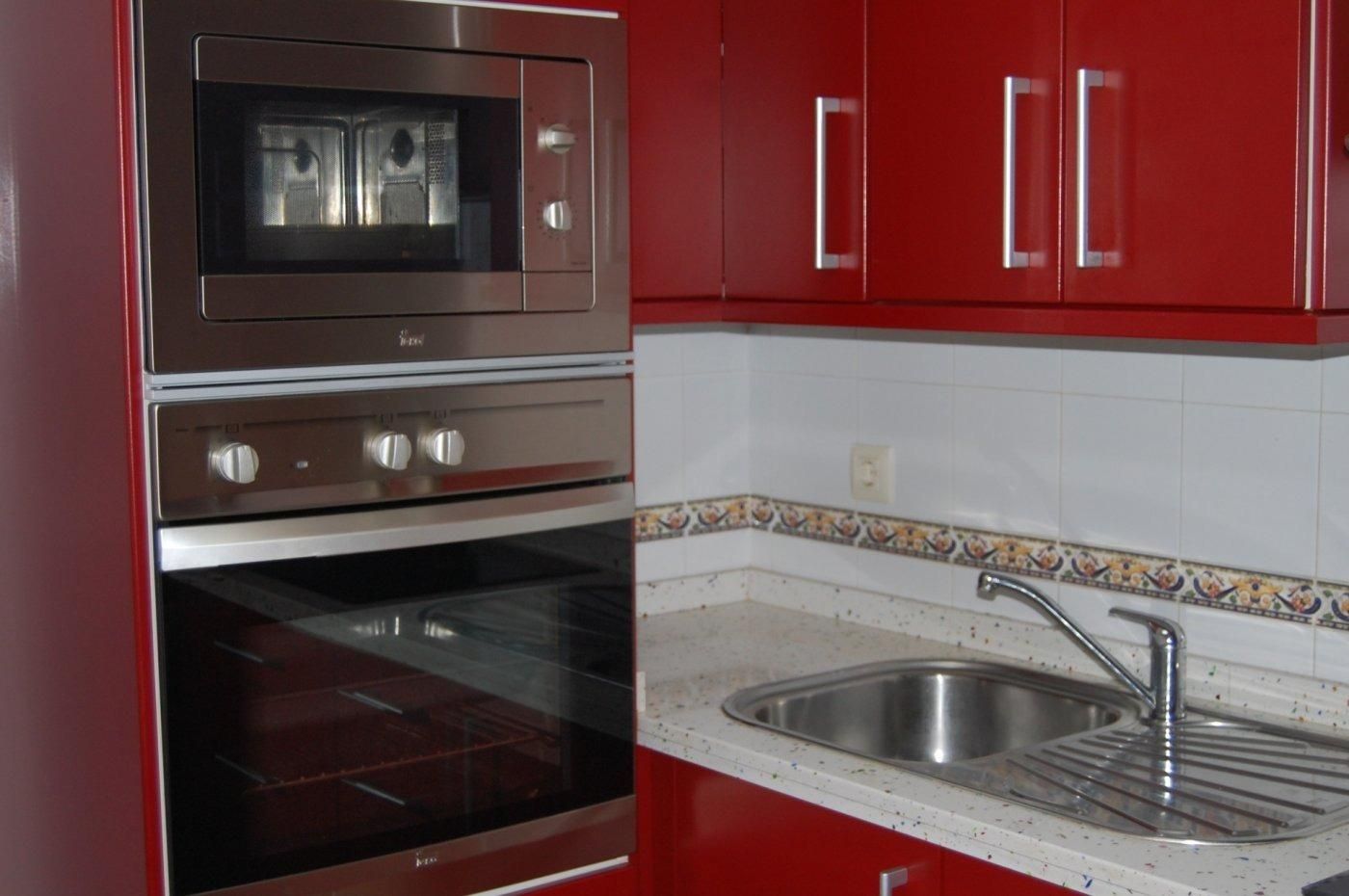 Cuina de Casa adosada en venda en Cáceres Capital amb Calefacció