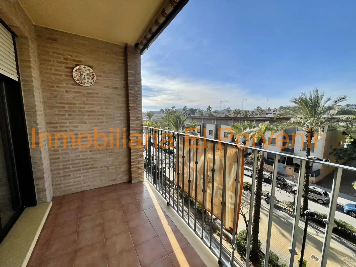 Exterior view of Flat for rent in Torrent  with Air Conditioner, Storage room and Balcony