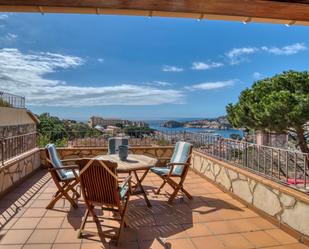 Terrassa de Casa adosada en venda en Sant Feliu de Guíxols amb Terrassa, Piscina i Moblat