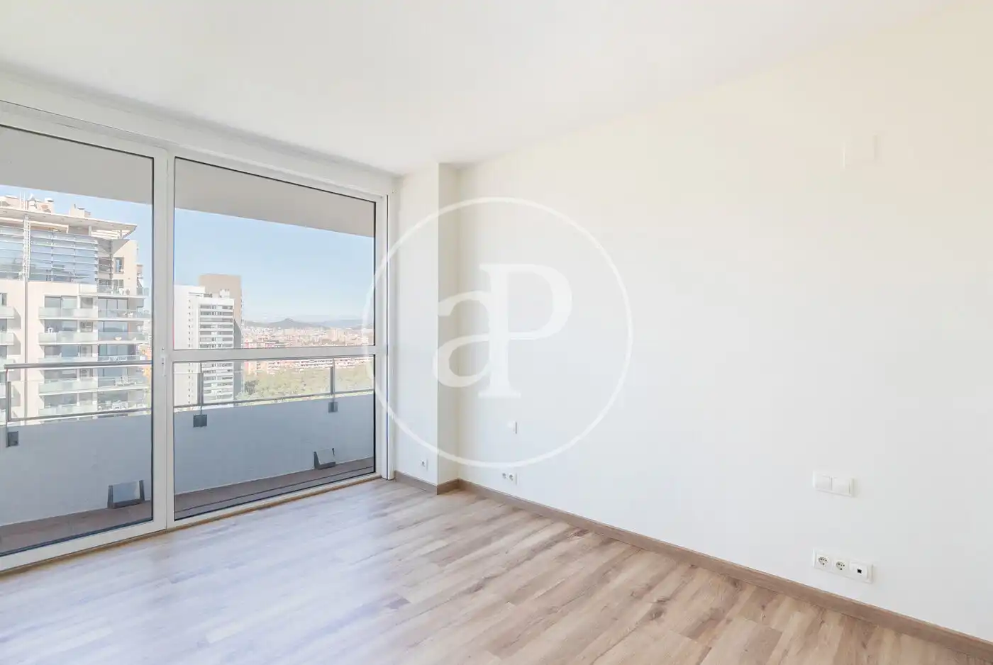 Habitación de Piso en venta en Barcelona con Aire acondicionado, Calefacción y Jardín privado