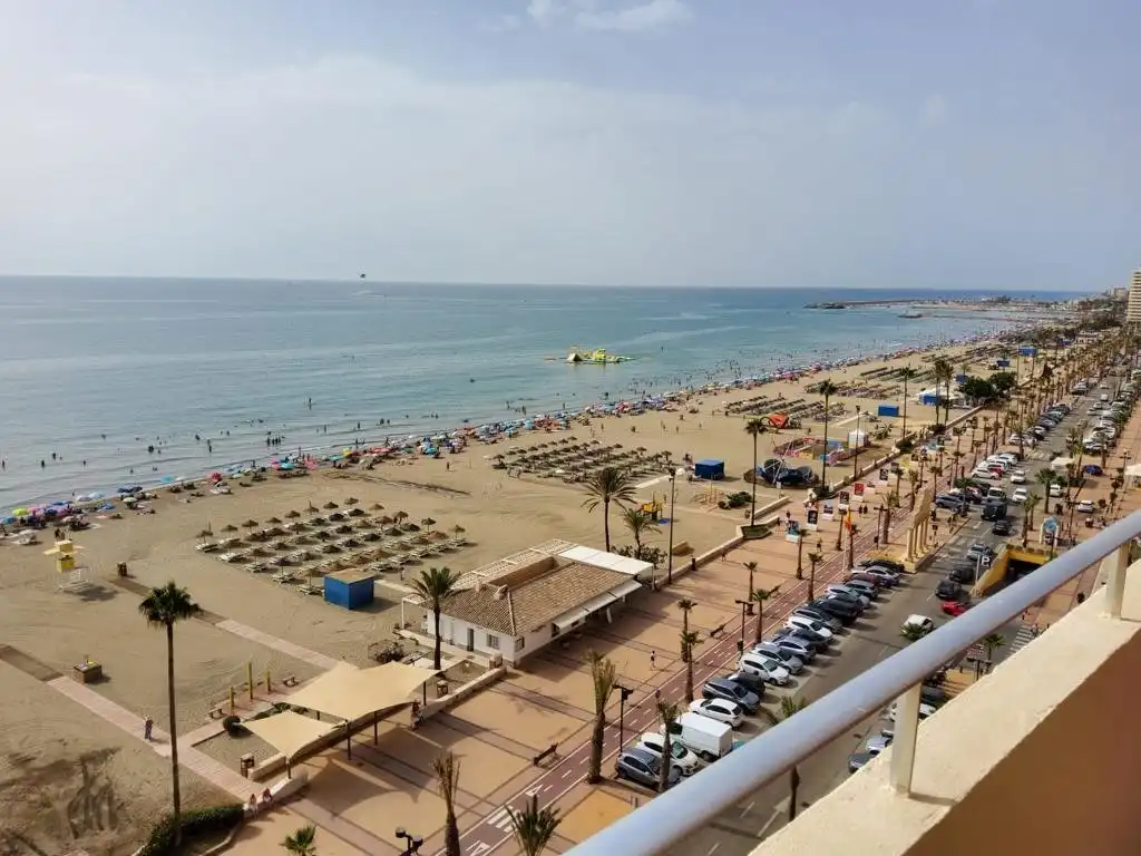 Flat with pool to rent in Playa de los Boliches