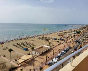 Vista exterior de Pis de lloguer en Fuengirola amb Terrassa i Piscina comunitària