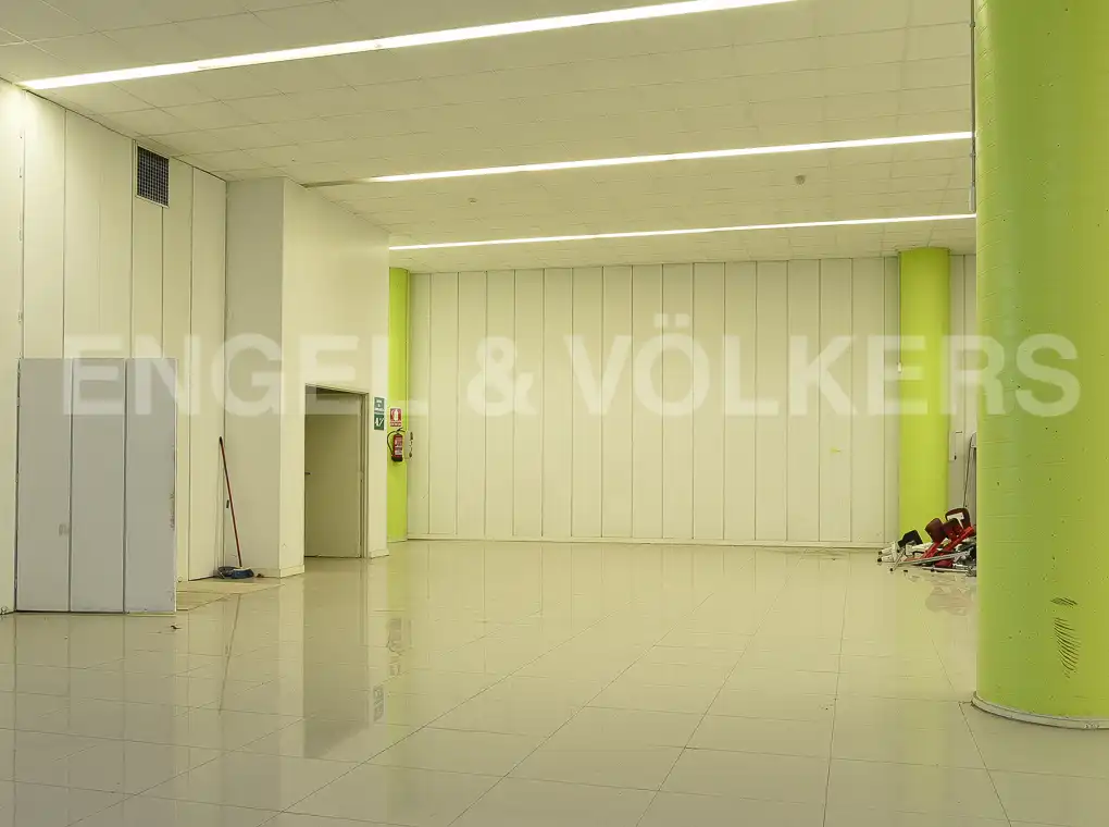 Nave industrial en venta en Sant Just Desvern