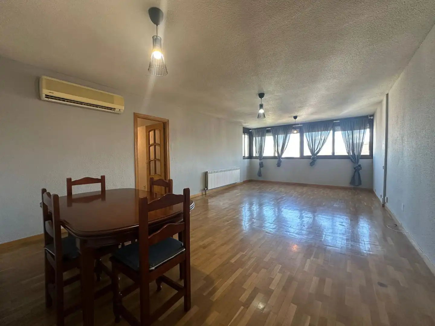 Sala d'estar de Pis en venda en Coslada amb Aire condicionat i Calefacció