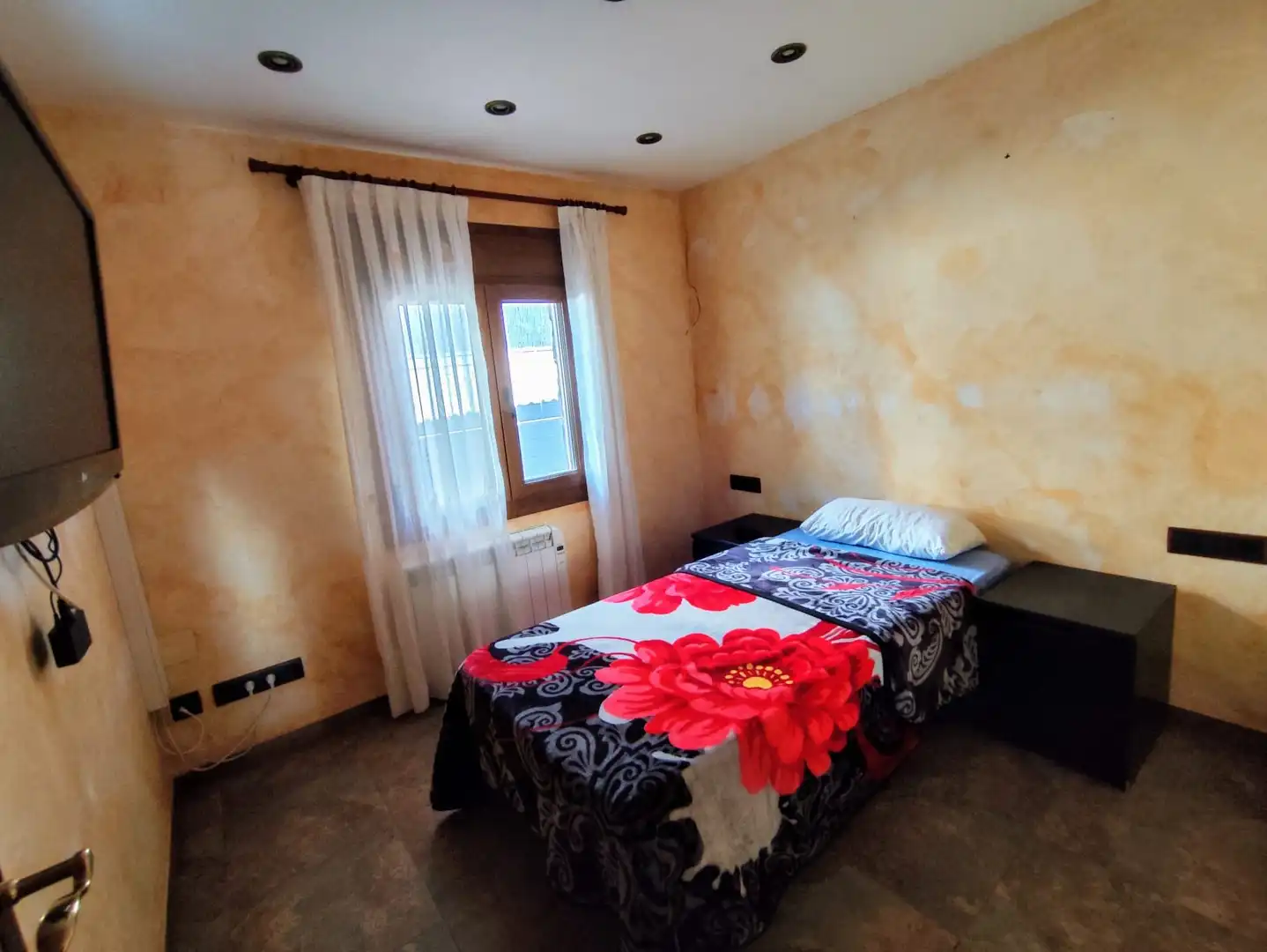 Habitación de Casa adosada en venta en Pontils con Aire acondicionado, Calefacción y Amueblado