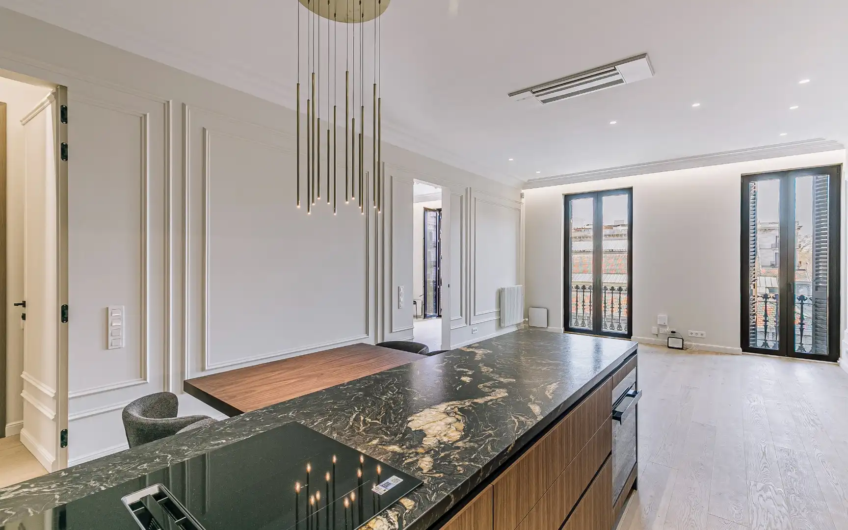 Flat with terrace for sale in Comercial, imagen 2