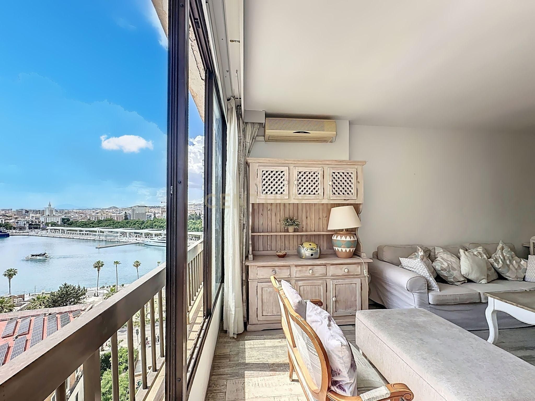 Bedroom of Apartment for sale in Málaga Capital  with Air Conditioner, Oven and Washing machine
