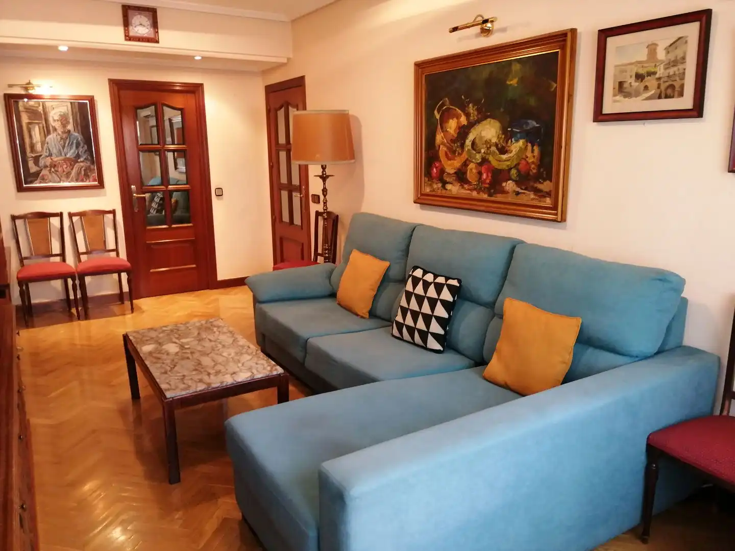 Sala d'estar de Apartament en venda en  Madrid Capital amb Aire condicionat