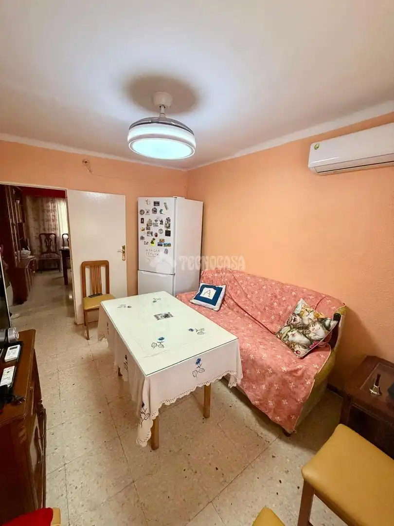 Sala d'estar de Pis en venda en Sevilla amb Calefacció