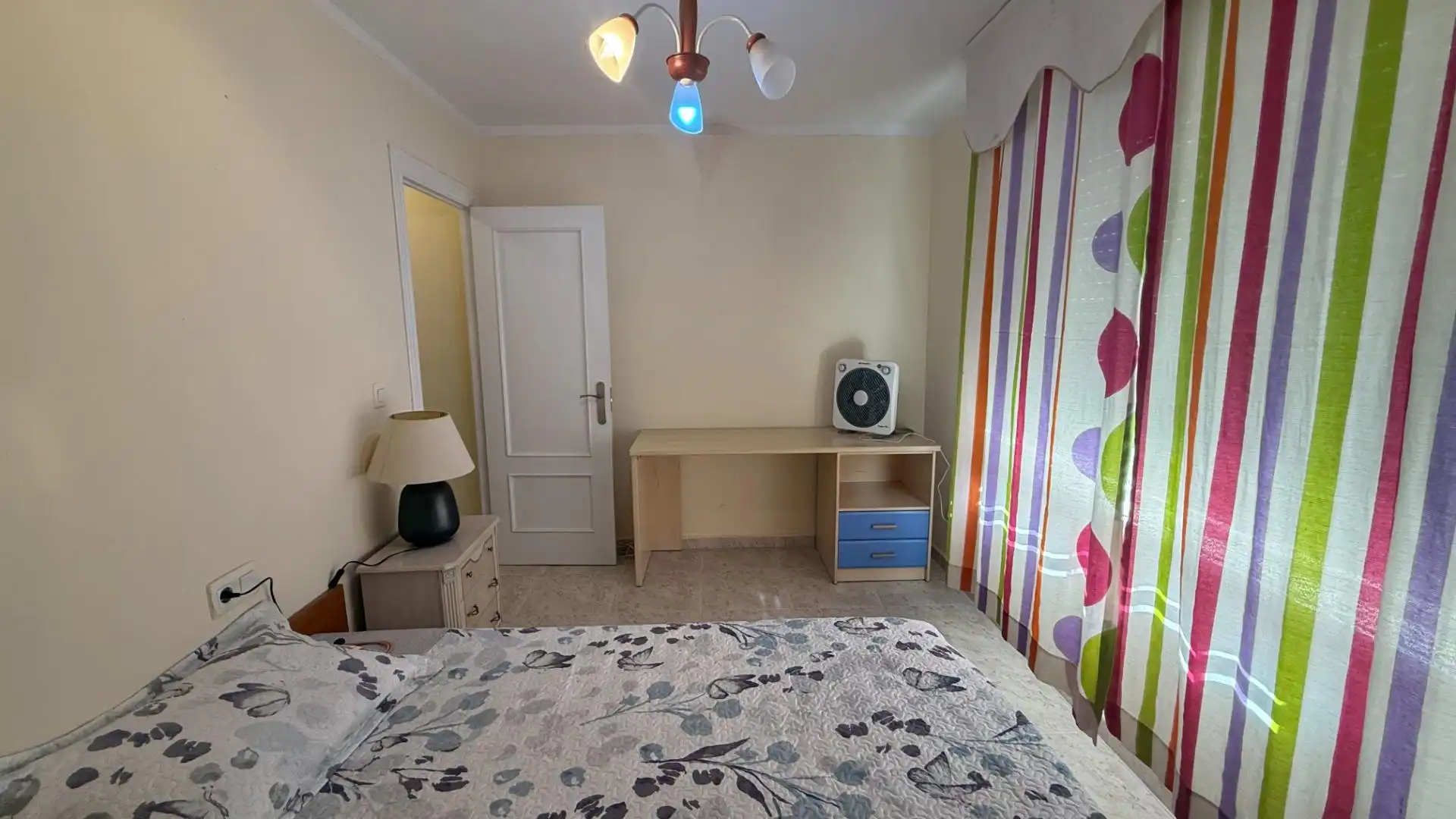 Habitación de Piso de alquiler en Águilas con Aire acondicionado, Trastero y Amueblado
