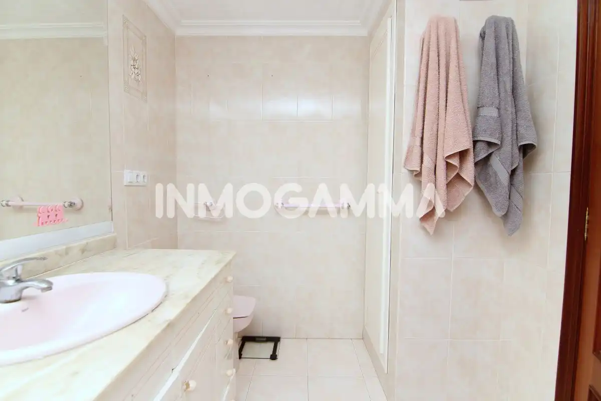Baño de Dúplex en venta en Cullera con Terraza