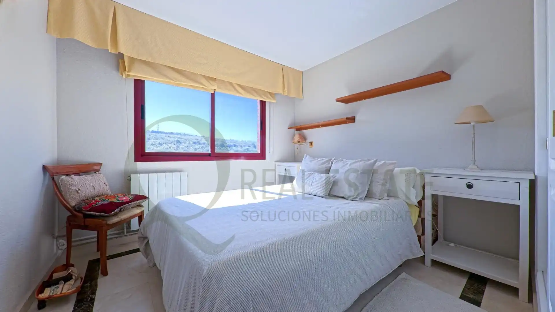 Dormitori de Casa adosada en venda en Alicante / Alacant amb Calefacció, Jardí privat i Terrassa
