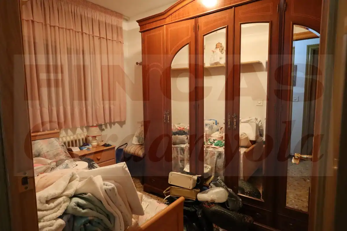 Dormitori de Pis en venda en Cerdanyola del Vallès amb Calefacció i Balcó