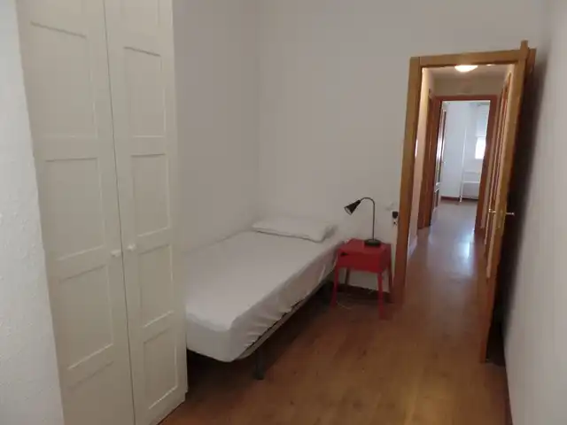 Schlafzimmer von Wohnung zur Miete in Madrid mit Heizung, Terrasse und Möbliert
